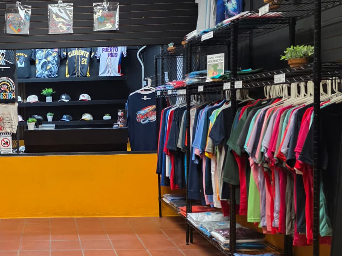 Interior de la tienda de TFD Customs